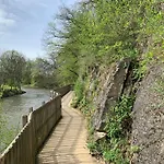 Heerlijk In Bos Bij דורבורי